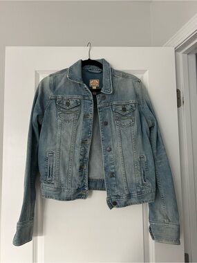 Abercrombie & Fitch Light Wash Denim Jacket - Women's Jean Jacket